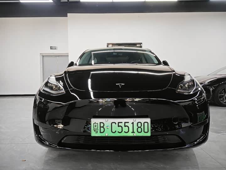 Фото 2 - Tesla Model Y