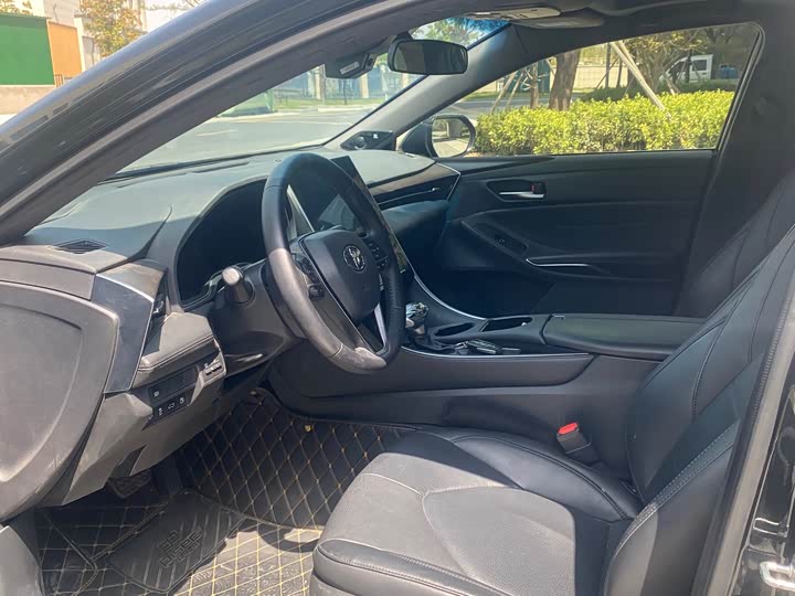 Фото 13 - Toyota Avalon