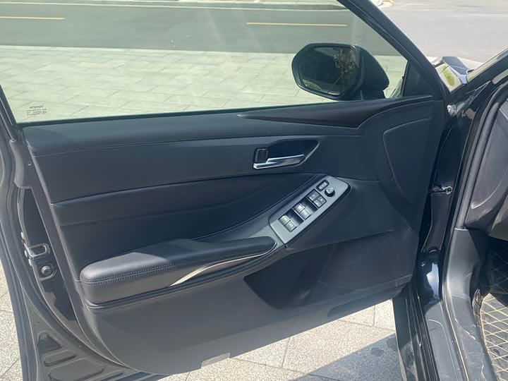 Фото 17 - Toyota Avalon