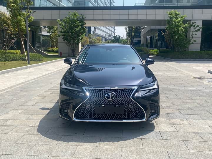 Фото 3 - Toyota Avalon