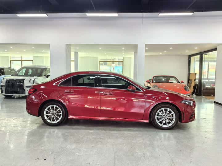 Фото 4 - Mercedes-Benz A-Class