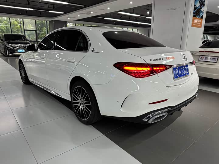 Фото 10 - Mercedes-Benz C-Class