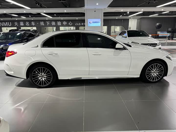 Фото 8 - Mercedes-Benz C-Class