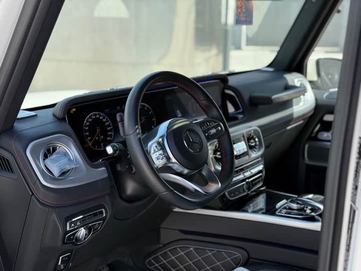 Фото 4 - Mercedes-Benz G-Class