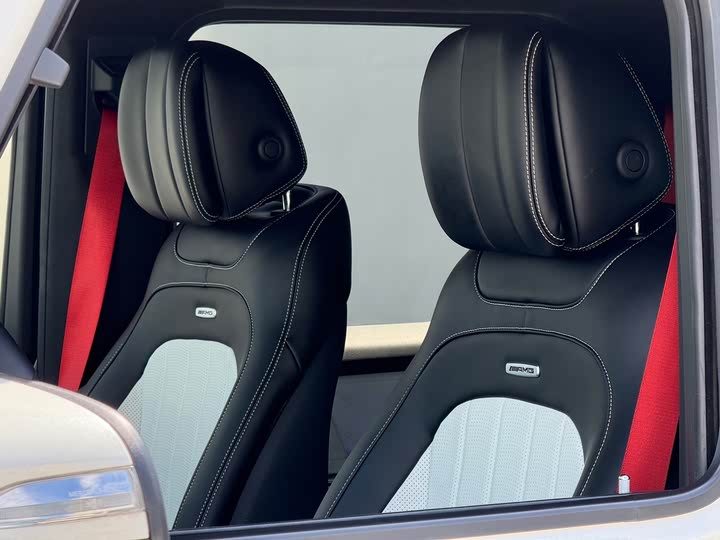 Фото 9 - Mercedes-Benz G-Class