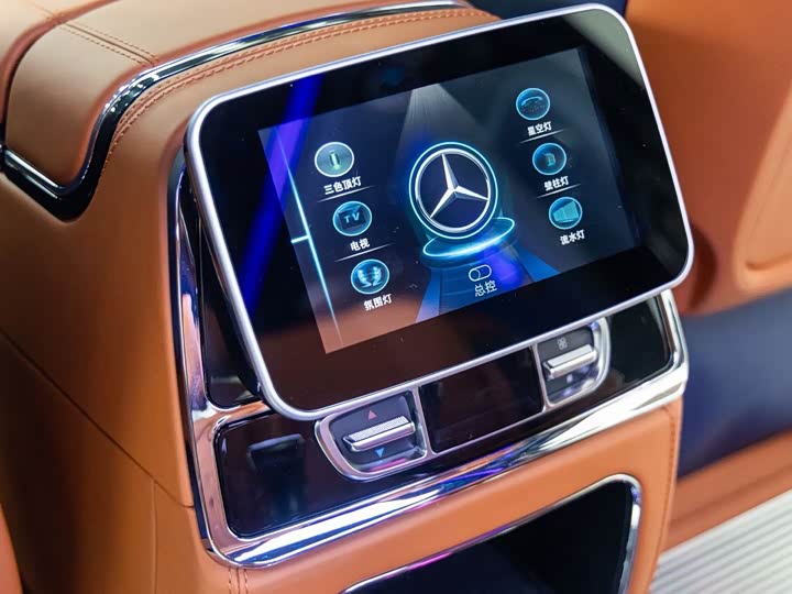 Фото 9 - Mercedes-Benz Vito