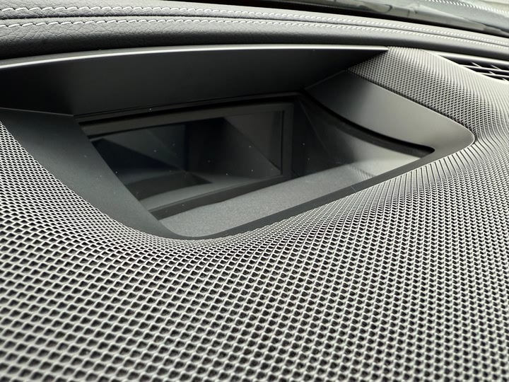 Фото 13 - Mercedes-Benz AMG GT