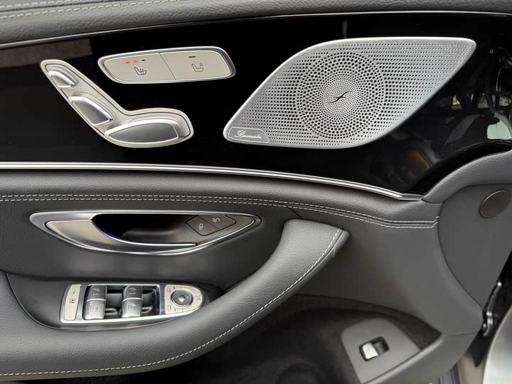 Фото 8 - Mercedes-Benz AMG GT