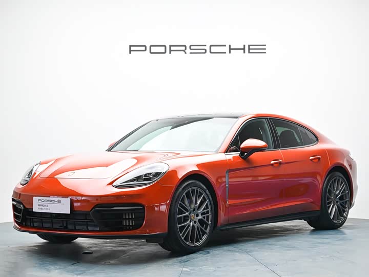 Фото 1 - Porsche Panamera