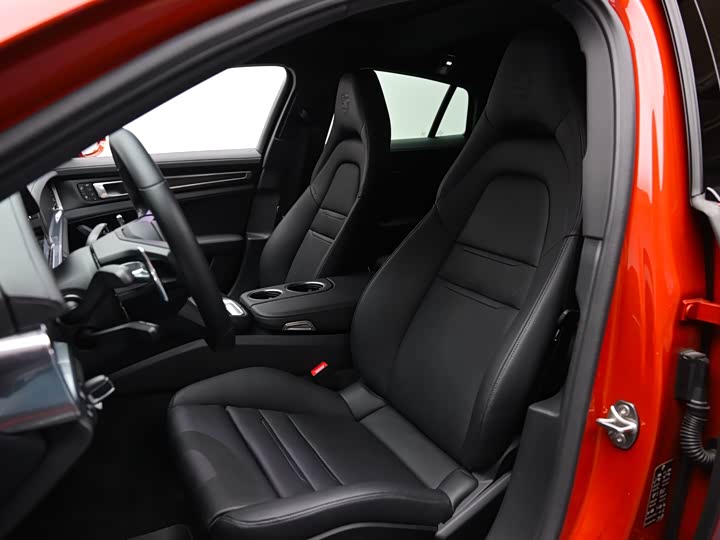 Фото 12 - Porsche Panamera