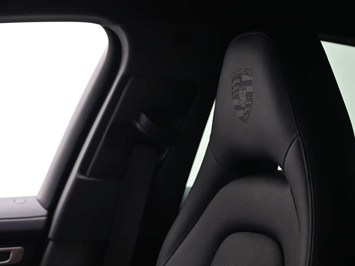 Фото 14 - Porsche Panamera