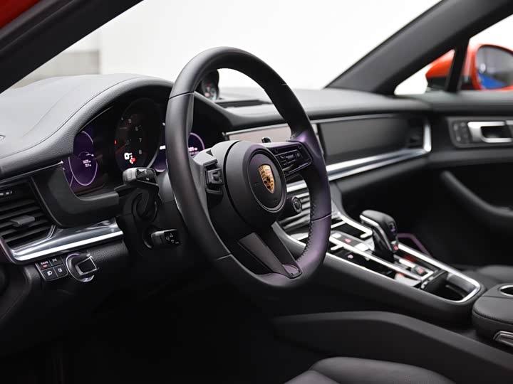Фото 7 - Porsche Panamera