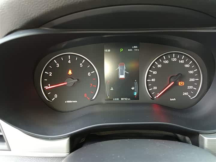 Фото 12 - BYD Song Max