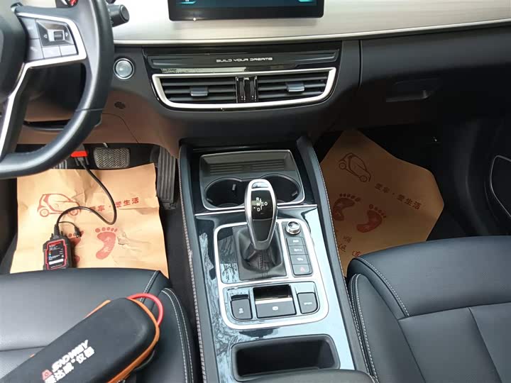 Фото 14 - BYD Song Max