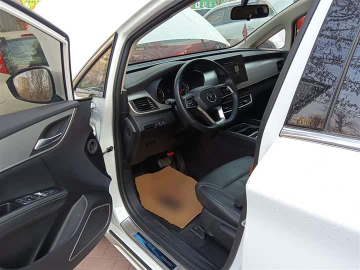 Фото 15 - BYD Song Max