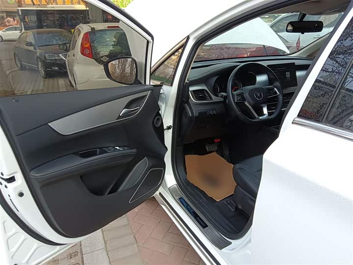 Фото 16 - BYD Song Max