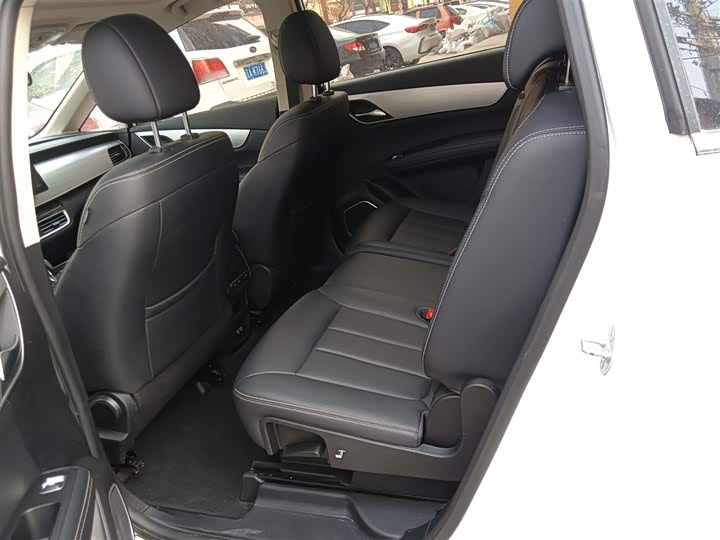 Фото 17 - BYD Song Max