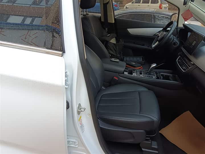 Фото 25 - BYD Song Max