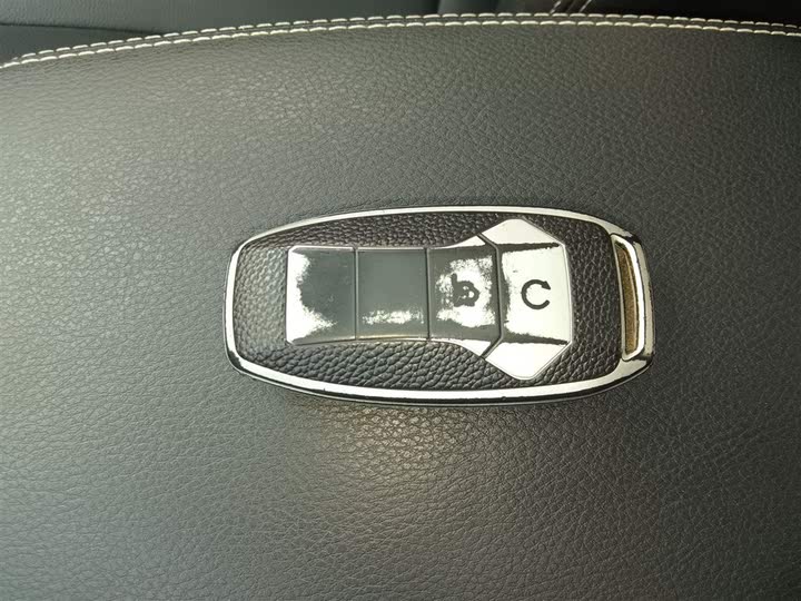 Фото 9 - BYD Song Max