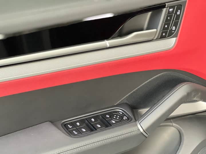 Фото 14 - Porsche Cayenne