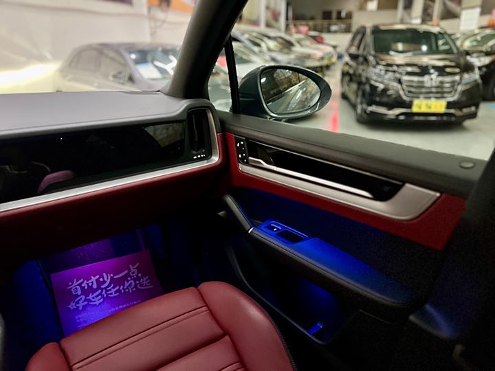 Фото 16 - Porsche Cayenne