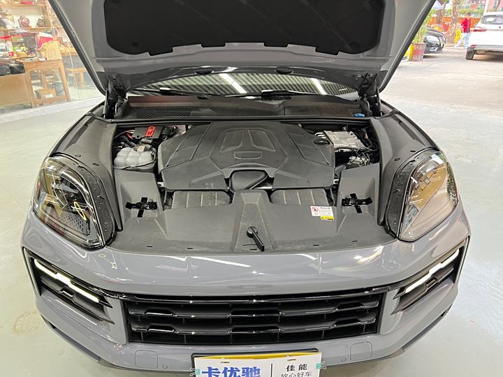 Фото 30 - Porsche Cayenne