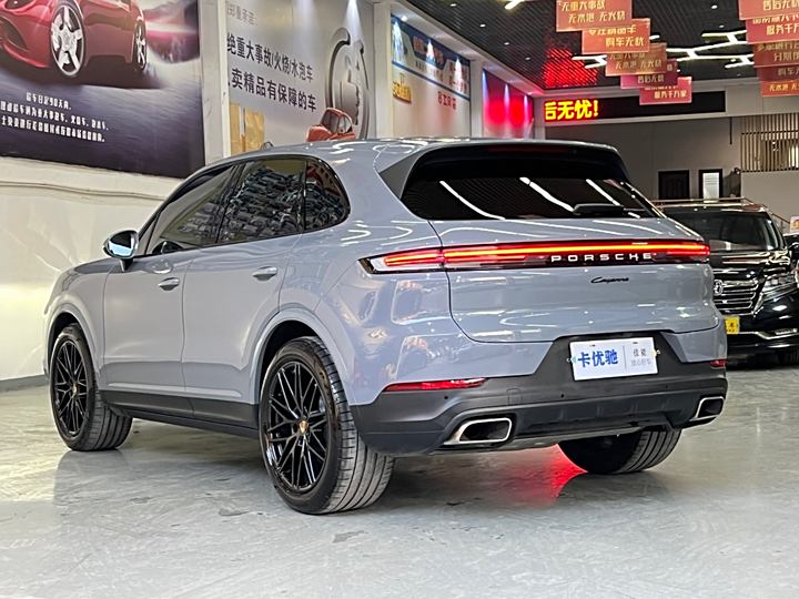 Фото 8 - Porsche Cayenne