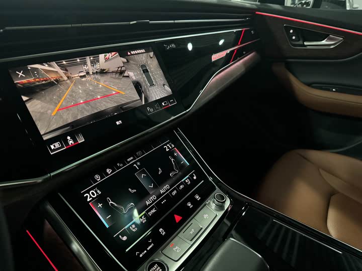 Фото 9 - Audi Q7