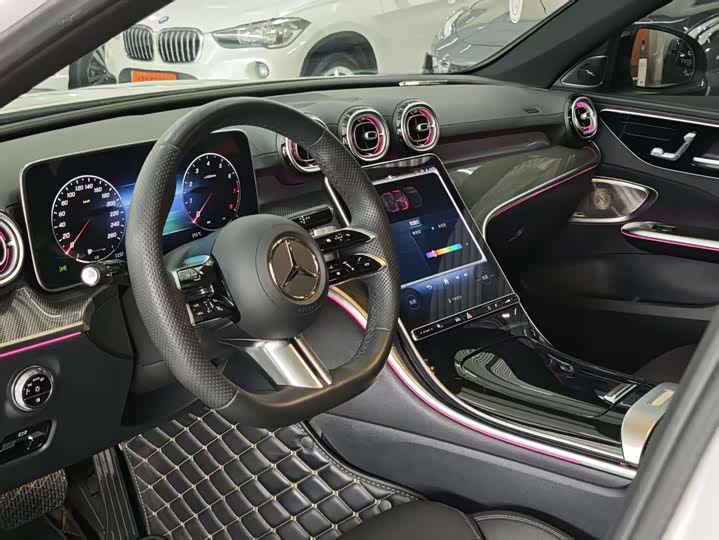 Фото 10 - Mercedes-Benz C-Class