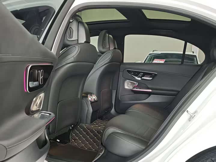 Фото 12 - Mercedes-Benz C-Class