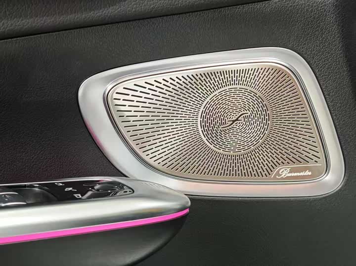 Фото 13 - Mercedes-Benz C-Class