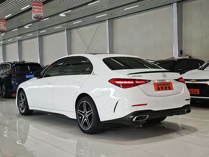 Фото 7 - Mercedes-Benz C-Class