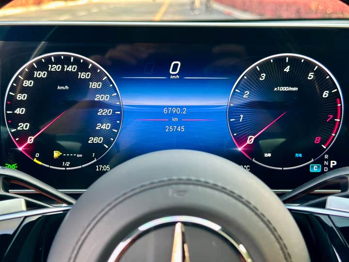 Фото 17 - Mercedes-Benz Maybach S-Class