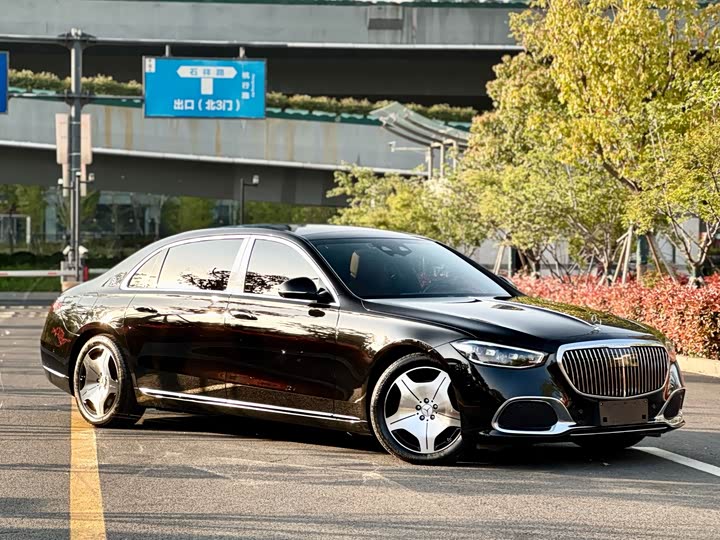 Фото 3 - Mercedes-Benz Maybach S-Class