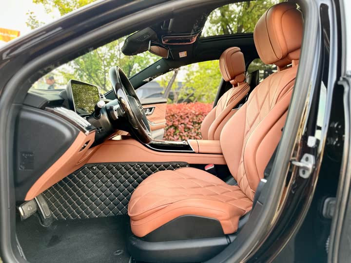 Фото 9 - Mercedes-Benz Maybach S-Class