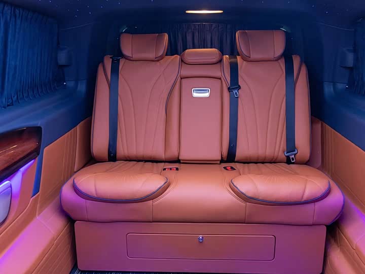 Фото 9 - Mercedes-Benz Vito