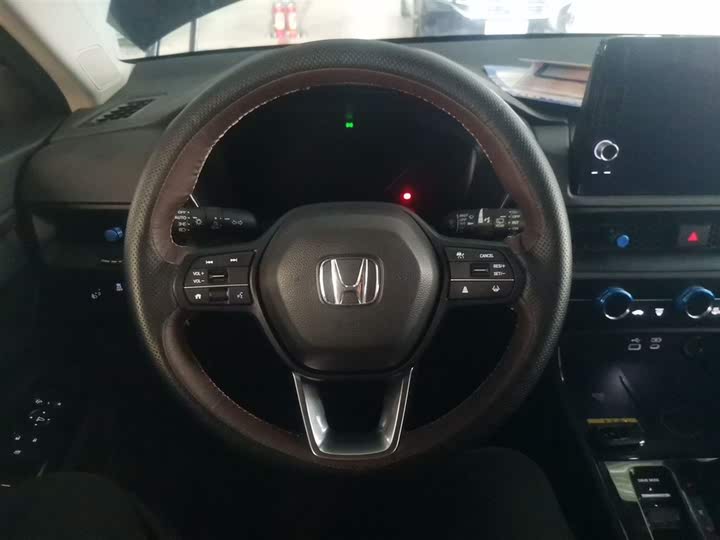 Фото 11 - Honda CR-V