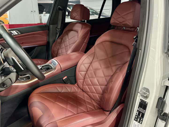 Фото 13 - BMW X5