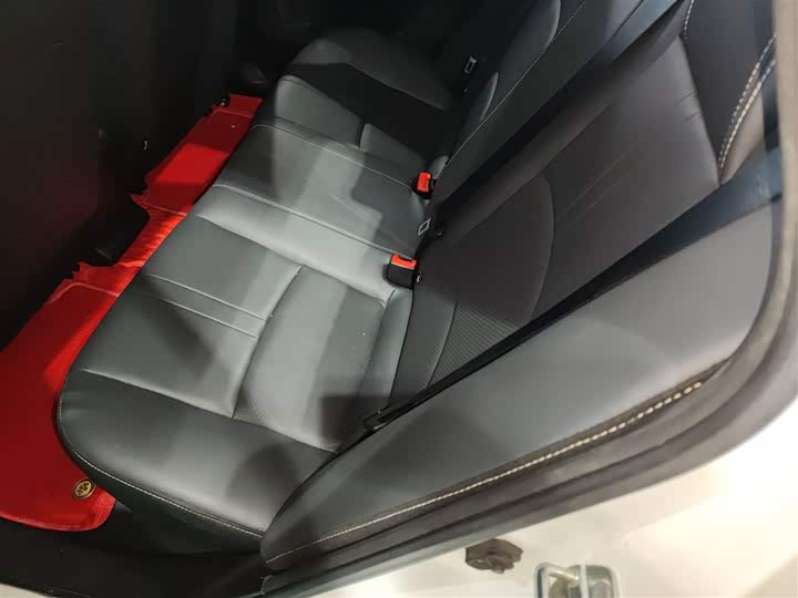 Фото 17 - Changan Alsvin