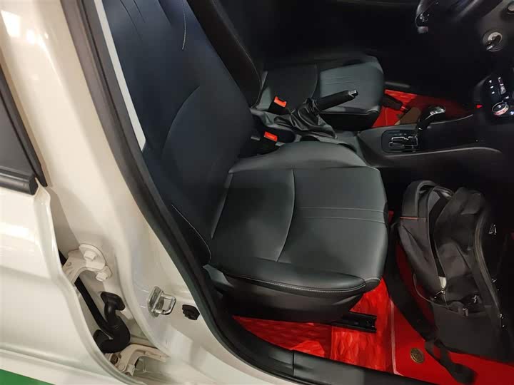 Фото 25 - Changan Alsvin