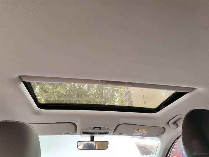 Фото 18 - Geely Emgrand