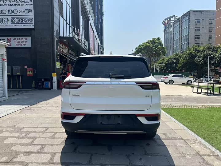 Фото 6 - Geely Okavango