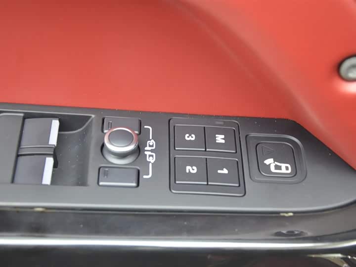 Фото 11 - Land Rover Defender