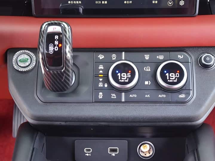 Фото 8 - Land Rover Defender