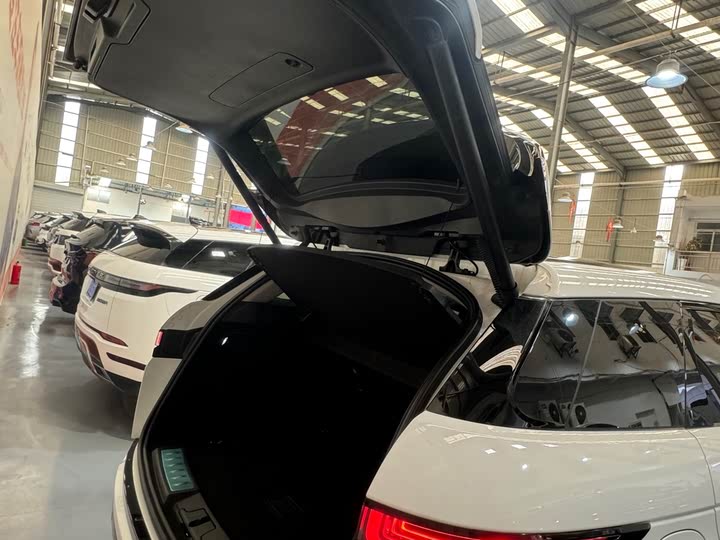 Фото 17 - Land Rover Range Rover Evoque L