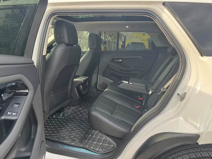 Фото 6 - Land Rover Range Rover Evoque L