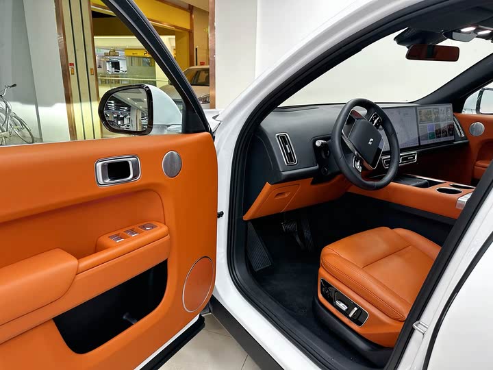 Фото 8 - LiXiang L7