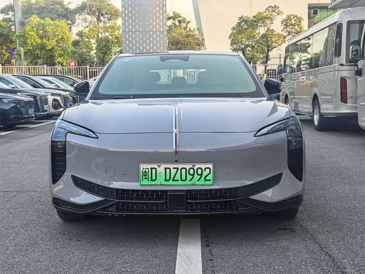 Фото 2 - Hongqi EH7