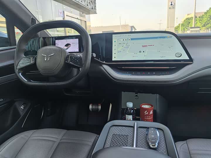 Фото 8 - Hongqi EH7