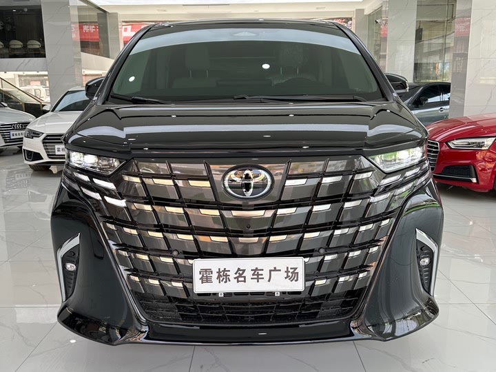 Фото 2 - Toyota Alphard
